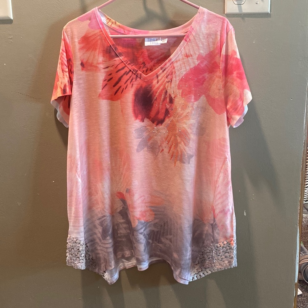 Time and Tru pink floral short sleeve tee with rhinestones size XL
